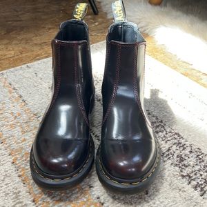 Dr Martins Chelsea boot